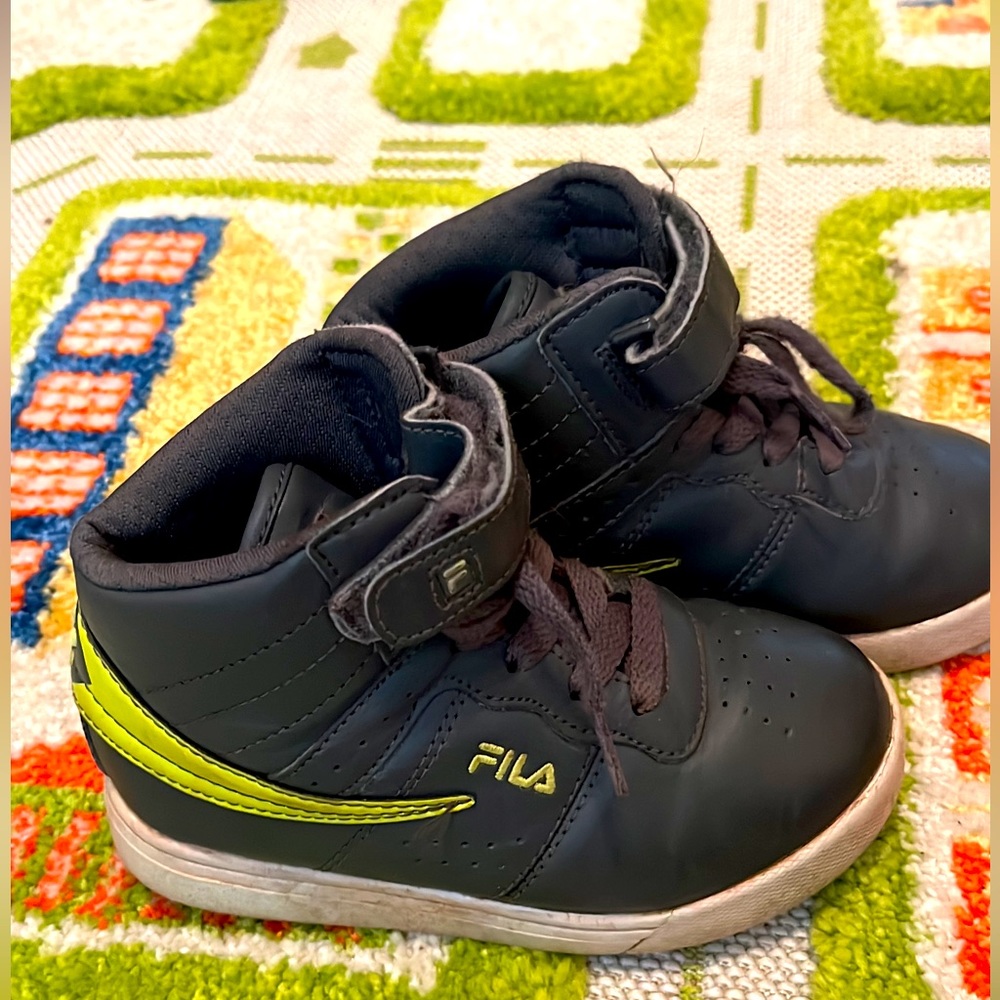 FILA Tennis shoes 👟